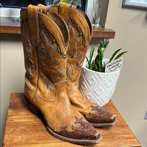 Vintage Western Cowboy Boots - Tan and Brown